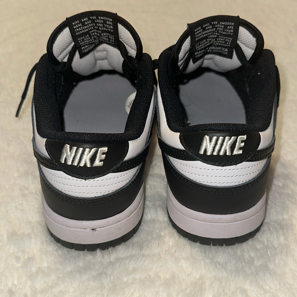 Sneakers - Picture 3 of 3